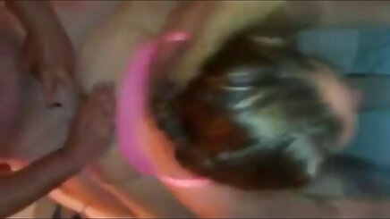 özel bir gösteri lezbiyen sex ateşli yapın