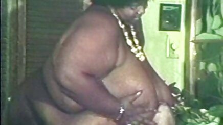 BUSTY BÜYÜKANNE doktor lezbiyen porno MUTFAK TEMİZLİĞİ