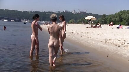 Uzun bikini porno lezbiyen sex kolu