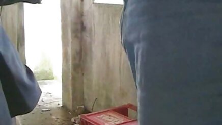 Gözlüklü seksi kızlar lezbiyen kadınlar