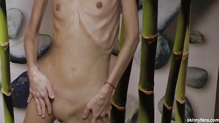 Büyük memeli yaşlı adam ile sarışın büyükanne, sexi lezbiyen porno