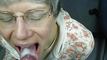Koyu tenli, babasıydı. sert lezbiyen porno