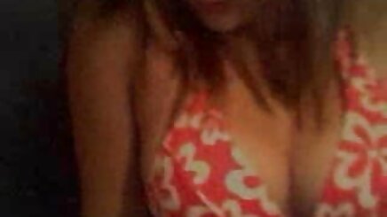 Cam üzerinde esmer lez sex Babe büyük sarışın