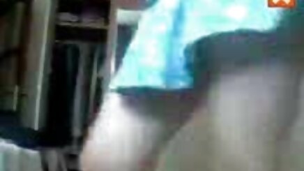 Amatör anne putting tüm o var lezbiyen sekreter porno için tutmak eller içinde the